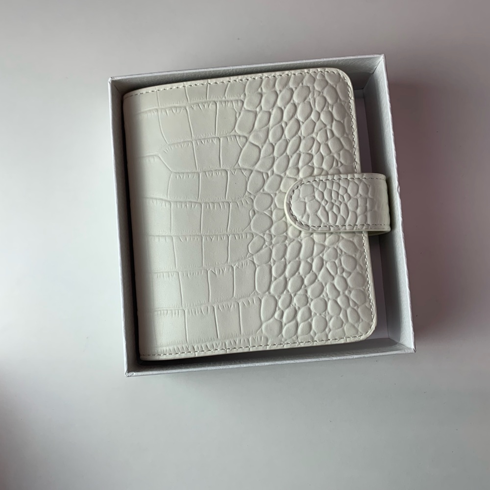 Cloth & Paper Pocket White Croc